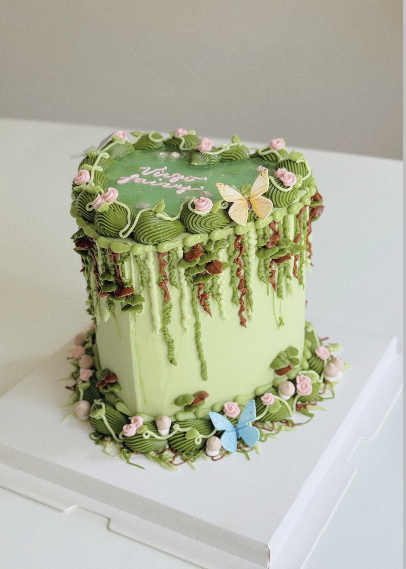 Thematic cake by Shaddai