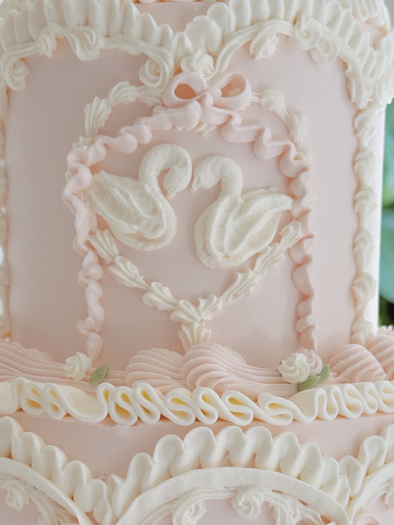 Wedding cake by Shaddai