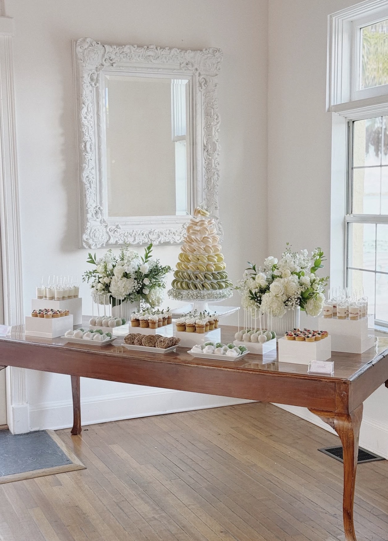 Wedding cake by Shaddai