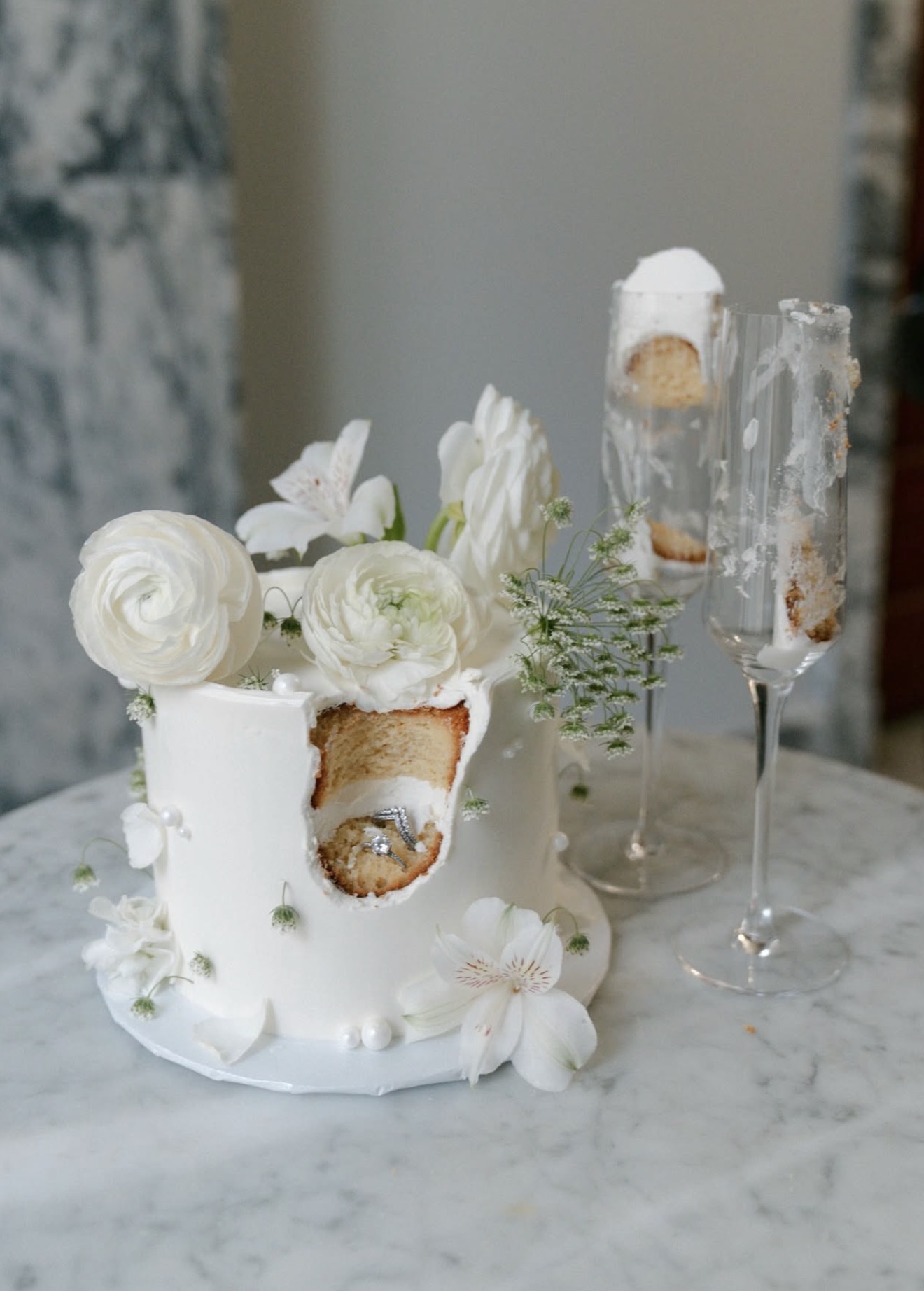 Wedding cake by Shaddai