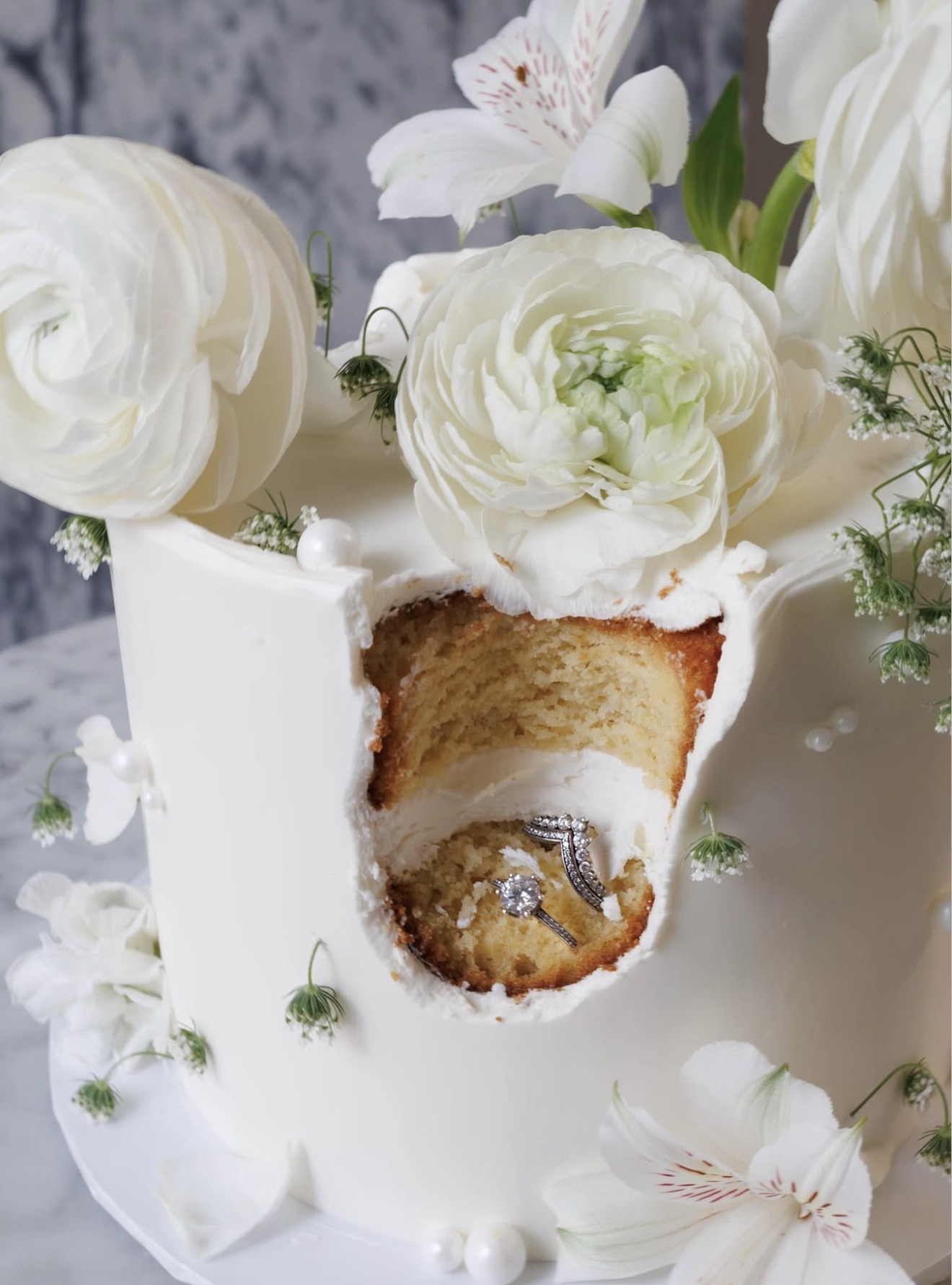 Wedding cake by Shaddai