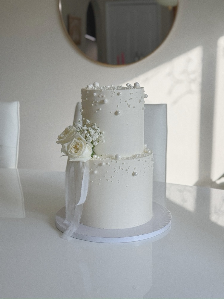 Wedding celebration cake by Shaddai